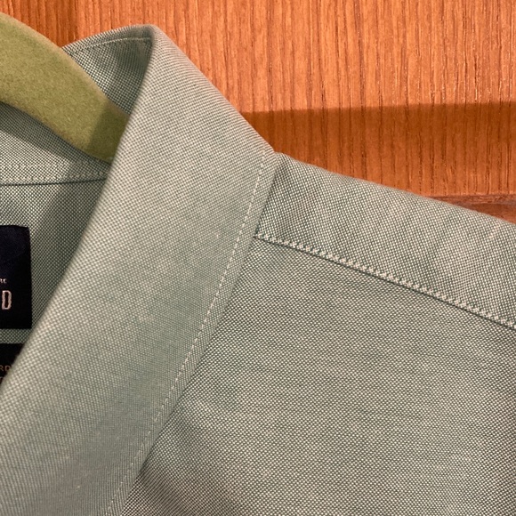 Men’s Button Down - Picture 2 of 3